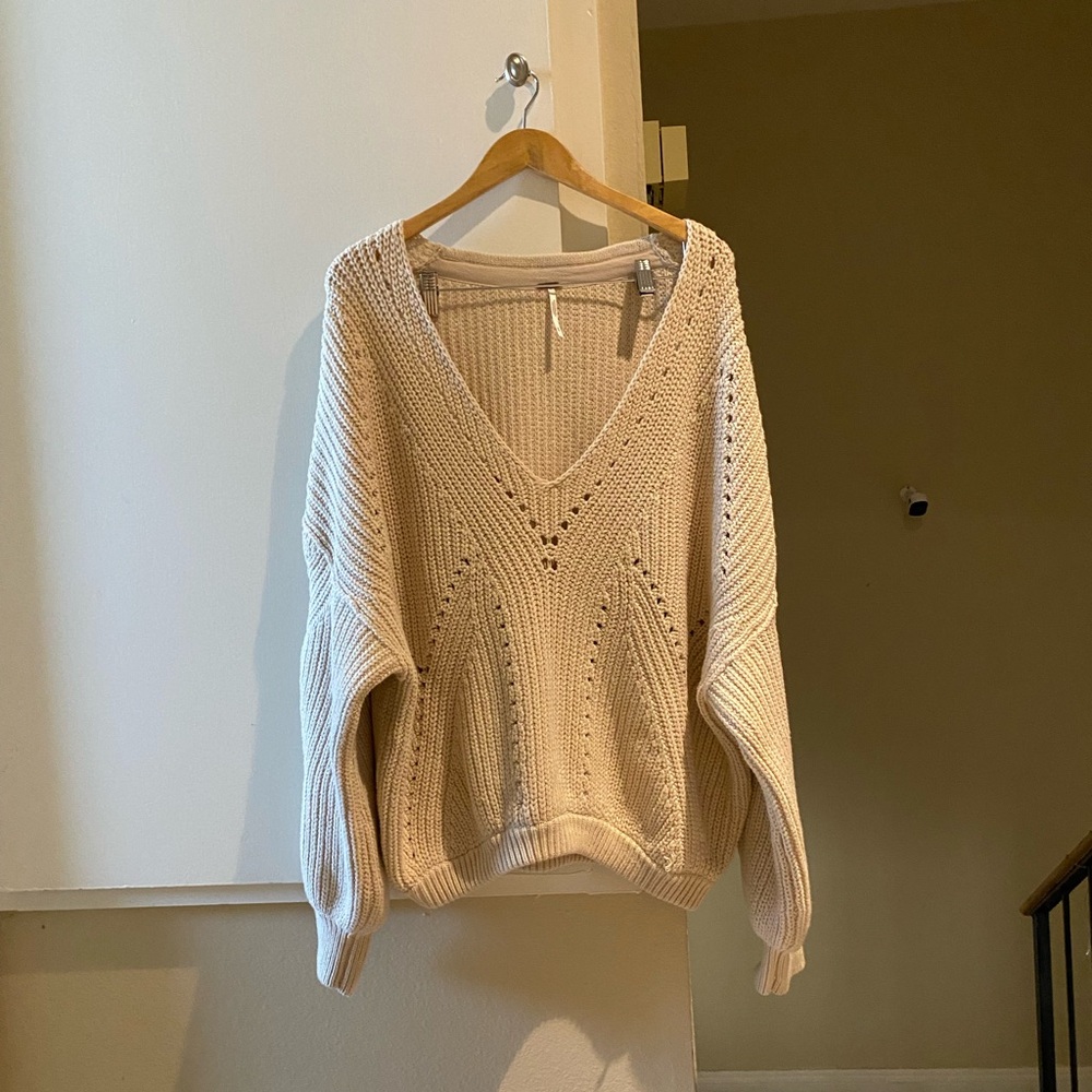 Free people Cream V-Neck Knit Sweater, size M, fits M to L